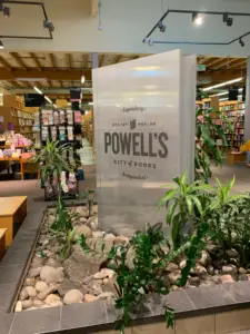 2023-10-02 Powells Books1