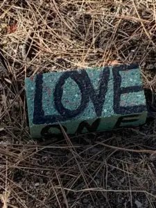 2022-09-27 Wyakin Park love brick