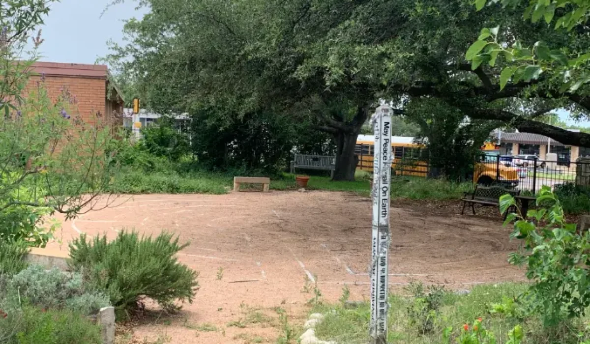 2022-06-08 Unity of Ft Worth labyrinth1