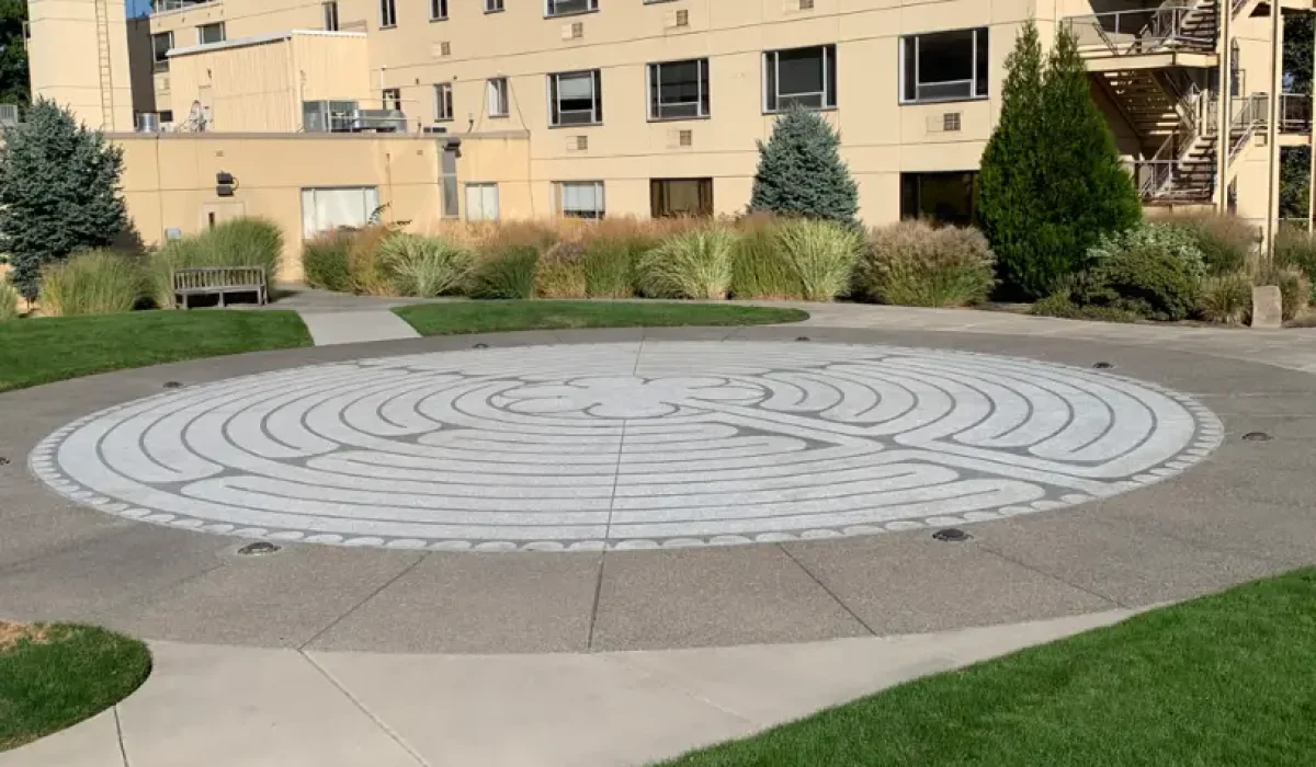 2022-09-26 Mid Columbia Health Ctr labyrinth