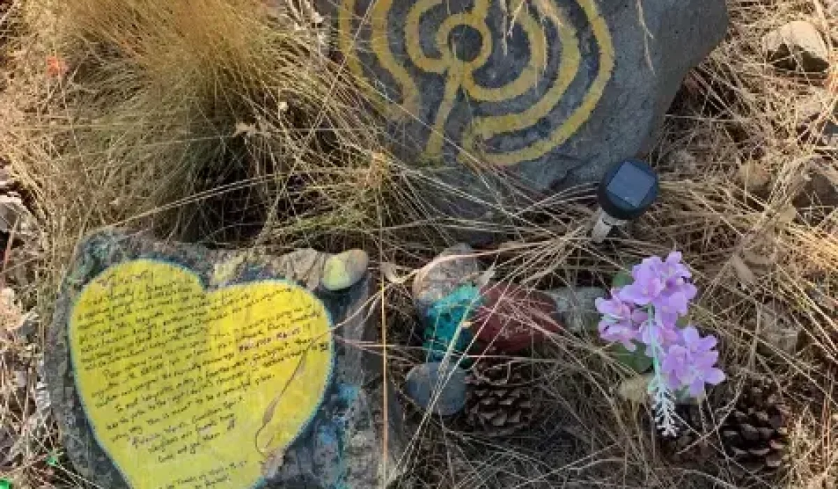 2022-09-27 Wyakin Park labyrinth rock