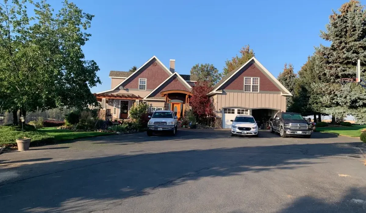 Welcome to the Roadifer Resort!