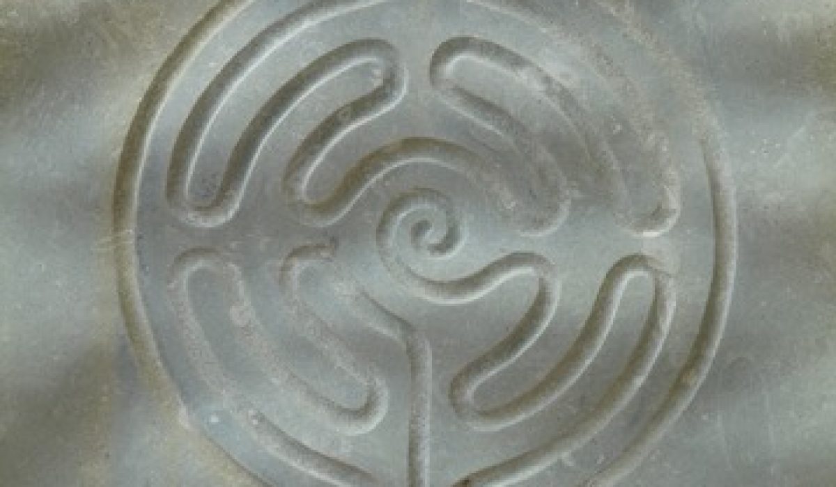 labyrinth truth honesty answers self awareness-1147336-pxhere.com copy